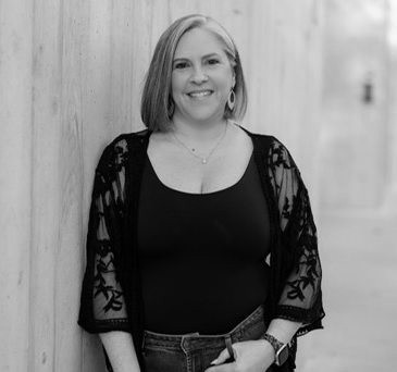 Kara Shaefer, Salon Coordinator